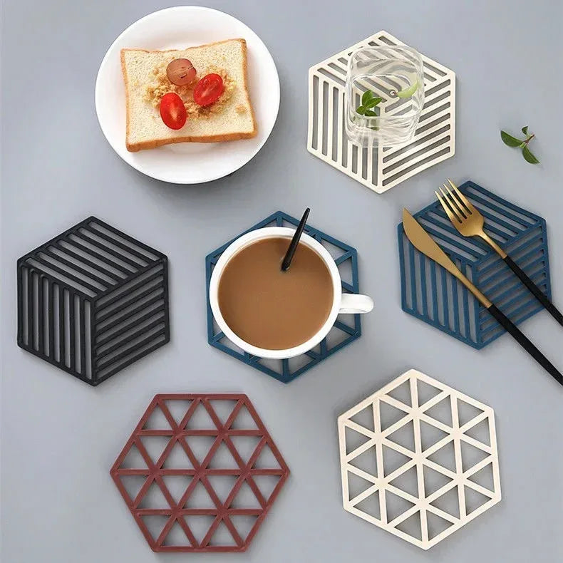 4 Pieces Heat Resistant Silicone Dining Mat Set - Clarify.pk