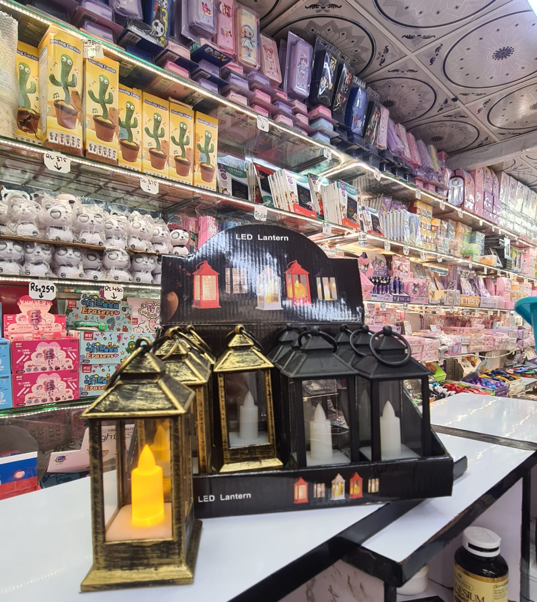 Vintage Style LED Luminous Lantern – Antique Decorative Lamp (EACH) WT