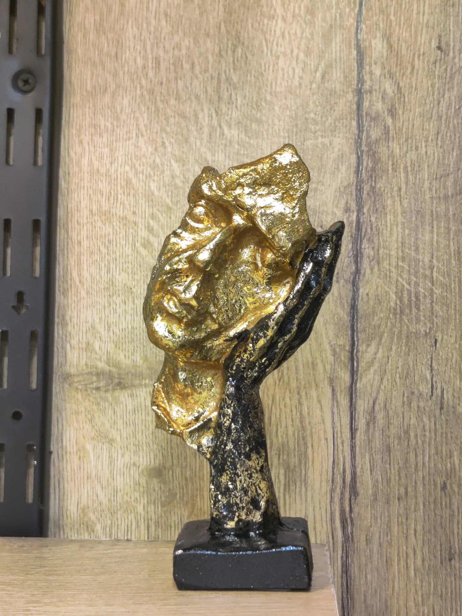 Premium Gold Abstract Face Statue Set – Modern Fiber Art Décor - Clarify.pk