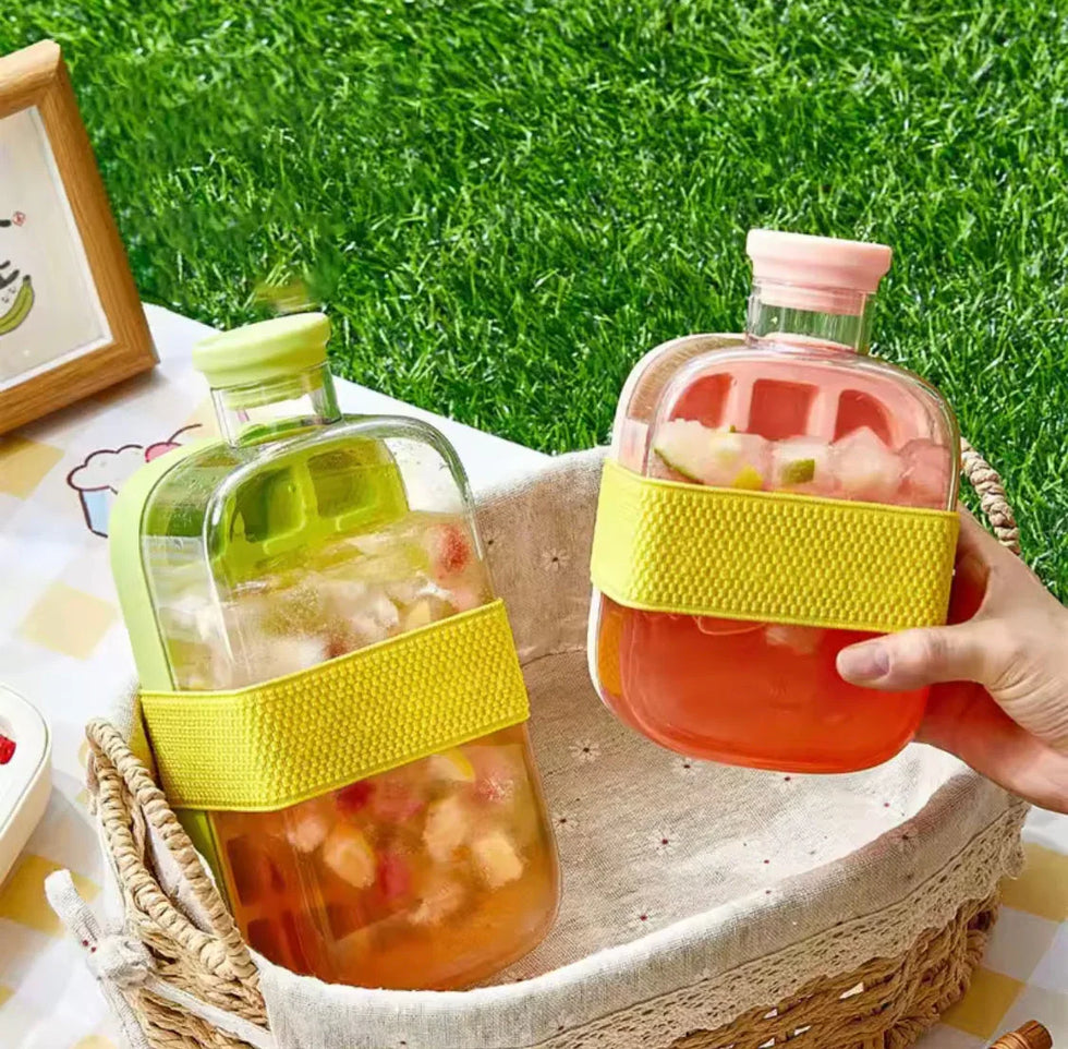 Silicone Ice Cube Tray with Straw - Leakproof - Clarify.pk