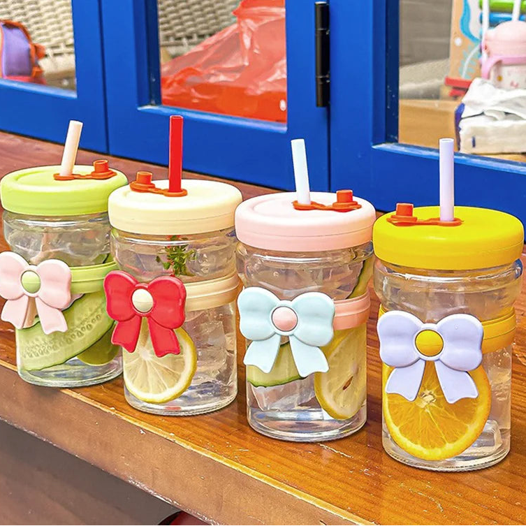 〔Rebecca〕400ml Bow Glass Straw Cup Heat Resistant Separation Filter Cups With Leak-Proof Lid