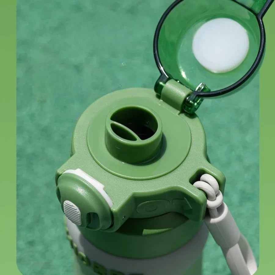 Large Capacity Stainless Steel Insulated Water Bottle 560ml (Random Color) - Clarify.pk