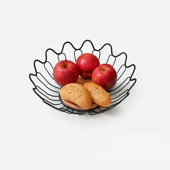 Leaf Shaped Metallic & Oak Fruit Basket – Nature-Inspired Kitchen Decor MJ