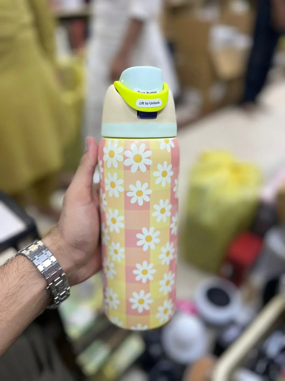 Premium Daisy Checkered 32oz Owala Bottle – Stylish Water Bottle (950ml) - Clarify.pk